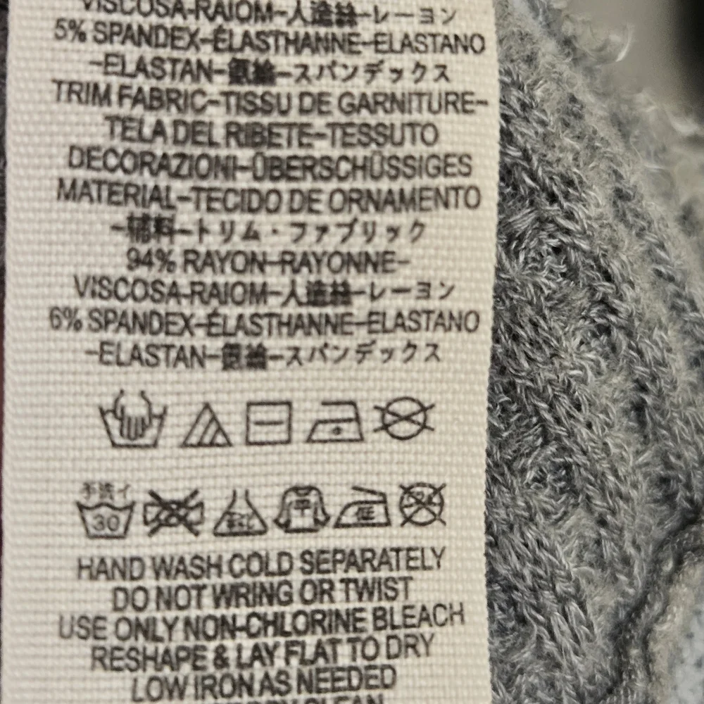 We The Free Gray V-Neck Oversized Distressed Long Sleeve Top Size Small - Picture 7 of 7